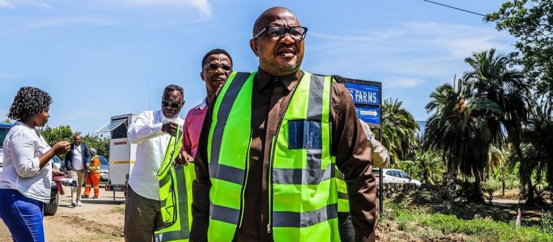 Minister Mbalula conducts oversight on R336 upgrades between Kirkwood and Addo